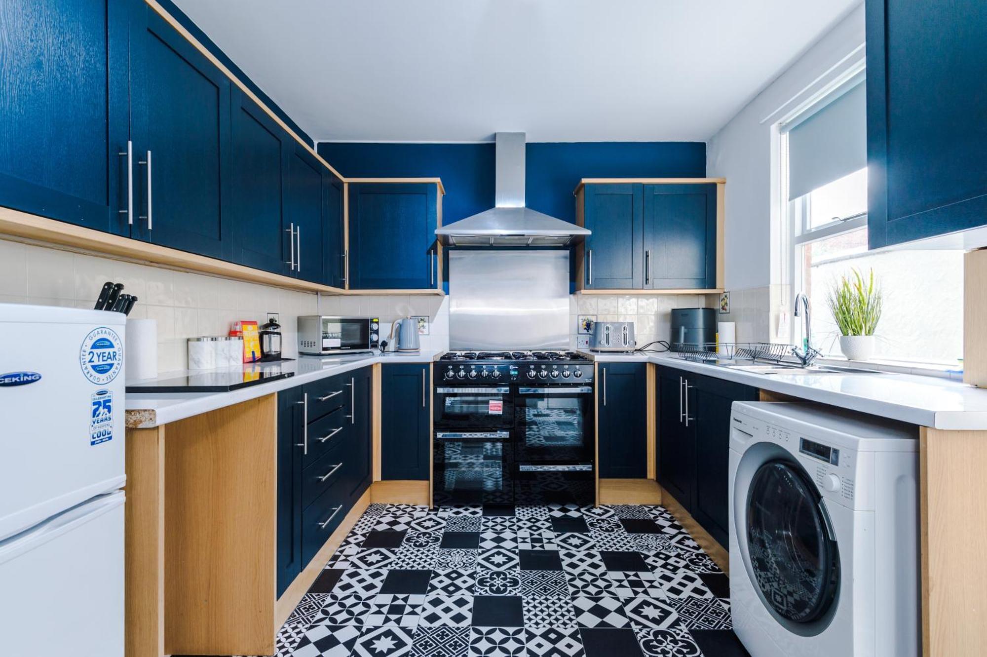 Large 7 Bedroom Town House In Chester City Centre ภายนอก รูปภาพ