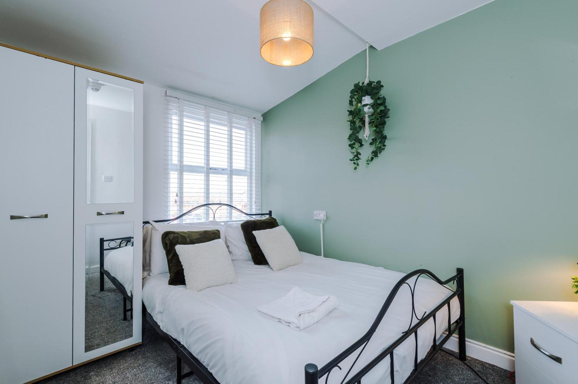 Large 7 Bedroom Town House In Chester City Centre ภายนอก รูปภาพ
