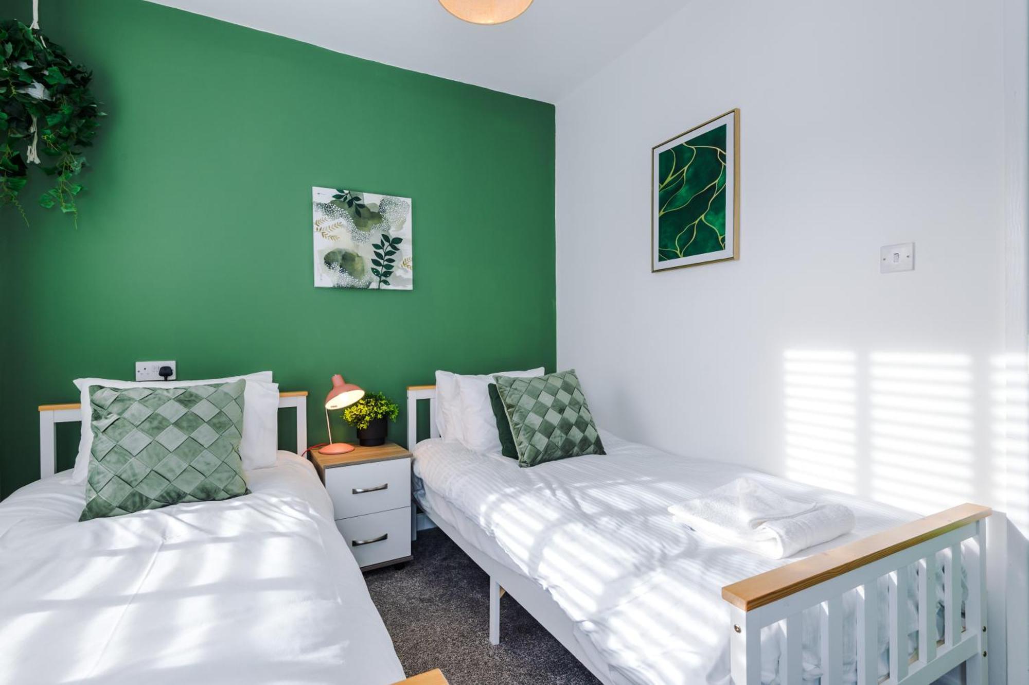 Large 7 Bedroom Town House In Chester City Centre ภายนอก รูปภาพ